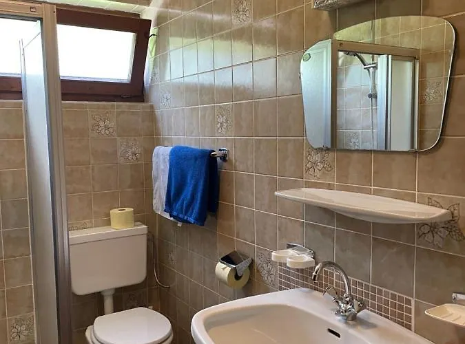 Zita Weber アパート