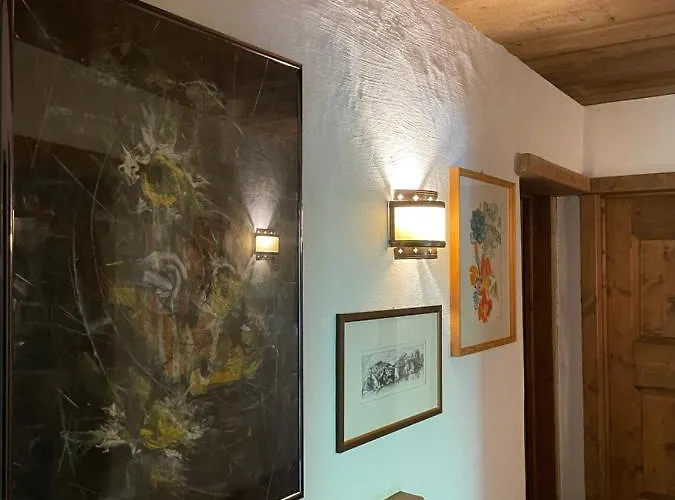 Zita Weber * ノイシュティフト・イム・シュトゥーバイタール