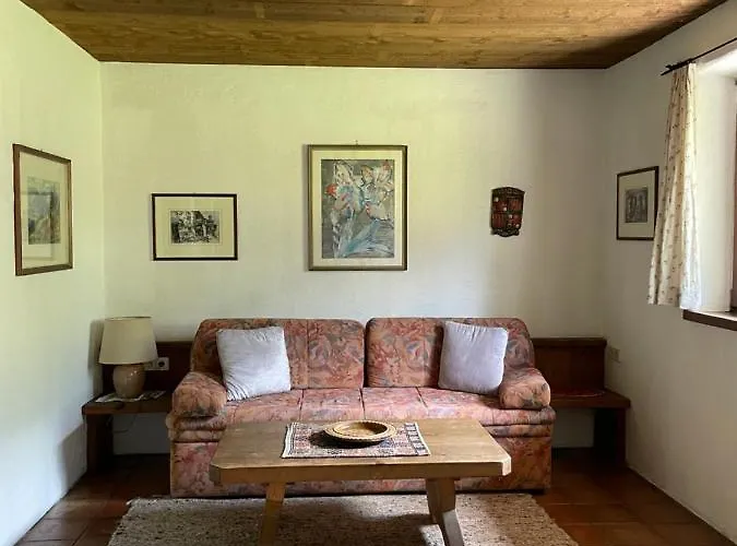 Zita Weber ノイシュティフト・イム・シュトゥーバイタール