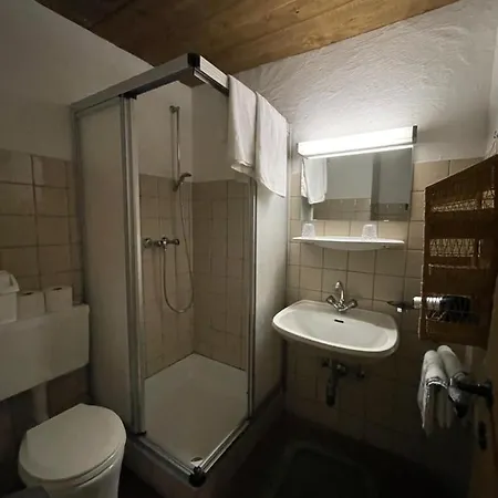 Zita Weber نيوستيف ام ستوبيتا